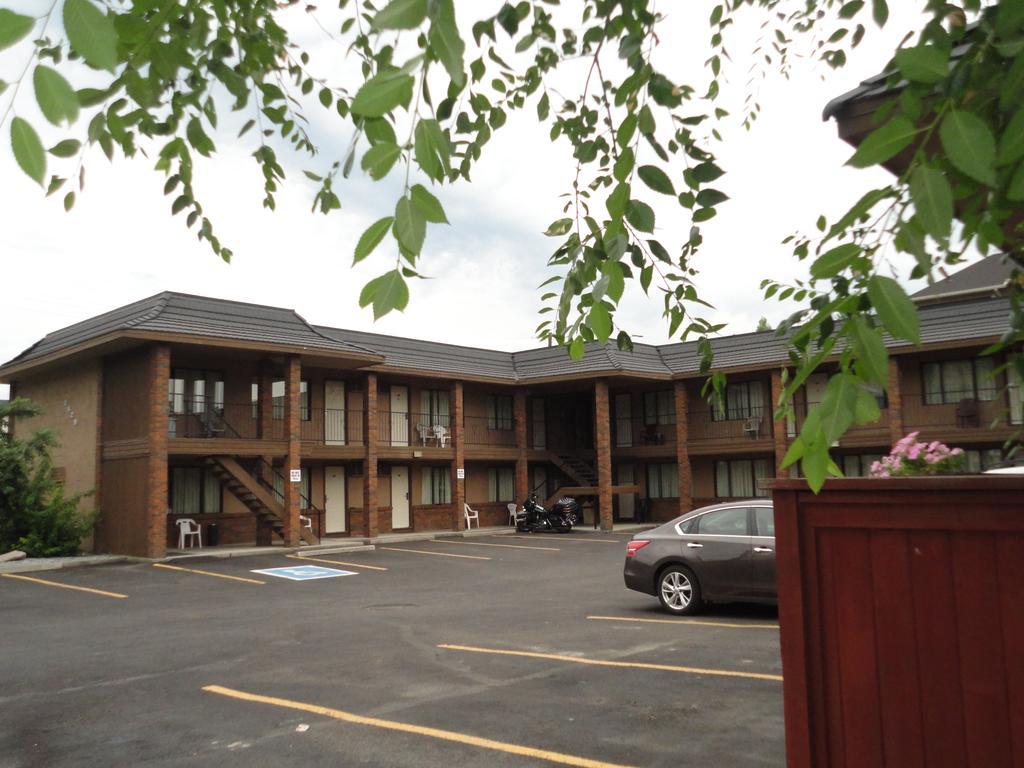 North Pointe Inn And Suites Κελόουνα  Εξωτερικό φωτογραφία