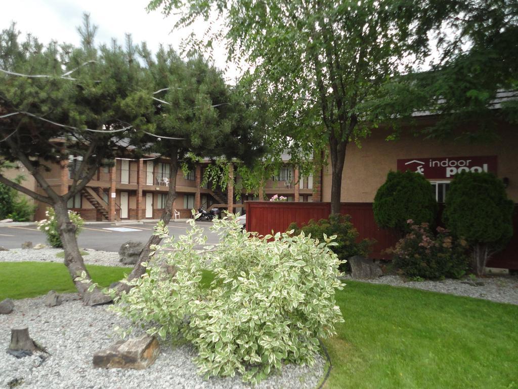 North Pointe Inn And Suites Κελόουνα  Εξωτερικό φωτογραφία